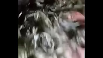 Gozando dando o rabinho pra um amigo