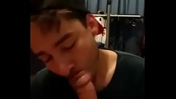 Chupando Verga Gruesa thumbnail