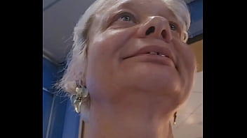 A la recherche d'un inconnu sur le bateau pour relever défi