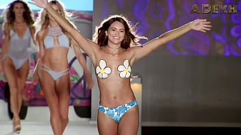 Sexy walk 6 nude horny clip