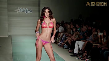 Sexy walk 6 nude horny clip