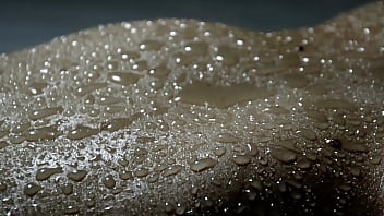 Ela ainda esta com medo de mostrar tudo quem vai querer