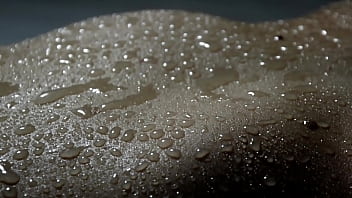 Ela ainda esta com medo de mostrar tudo quem vai querer