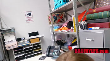 I am a lonely security guard miss i have needs too