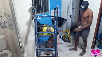 Dando para o encanador