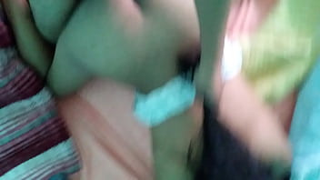 Dandole a perrita tetona