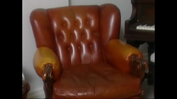 Rock star drills his true fan with slant eyes