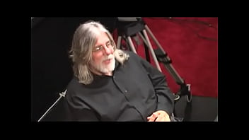 Rock star drills his true fan with slant eyes