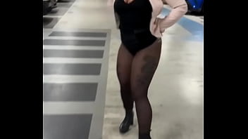 Mes bbs j'ai eu quelques jours chargés pas de sexe mais du déplacement de