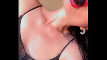 Mis labios rojos desean una de chocolate como esta ️️️my red lips want