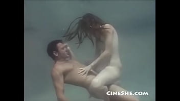 Sex underwater ann kell