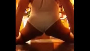 Sexy chubby twerker