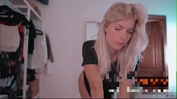 Volkova tocandose en vivo