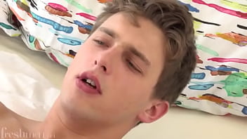 Teen Gay Twink Gets Fucked Bareback thumbnail