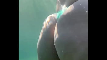 Waterproof phone case came in clutch in the hot springs