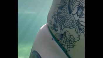 Waterproof phone case came in clutch in the hot springs