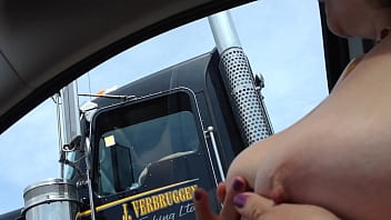 Aussiefox feels horny