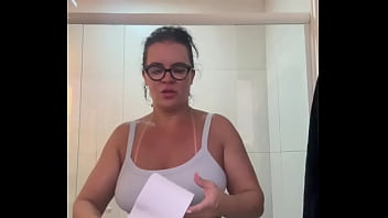 No banho para um seguidor safado