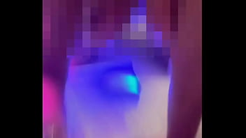 Esposa gemendo na pika do amigo do corno