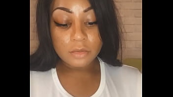 Aspirateur à clito vibrant demande ta video en média privé