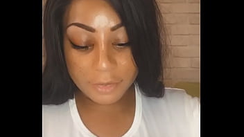 Aspirateur à clito vibrant demande ta video en média privé