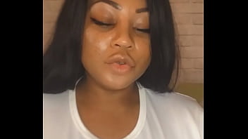 Aspirateur à clito vibrant demande ta video en média privé