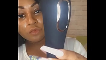 Aspirateur à clito vibrant demande ta video en média privé