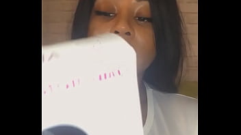 Aspirateur à clito vibrant demande ta video en média privé