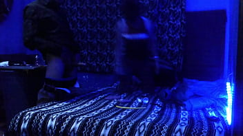 Atrevida jovencita de méxico se deja follar por el mejor amigo de su novio mientras el se mete a bañar