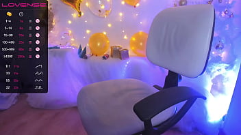 Lustful latina julieta venus reaches an intense and creamy orgasm while fucking her wetty cunt