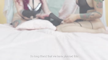 I fuck my friend's pussy with my strapon