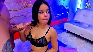 Horny friends give blowjobs to this guy with a long cock