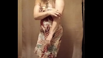 2024 09 18 esclave f strip tease sexy