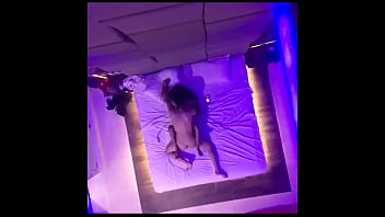 Mi papi me usa en correa como perrita que soy en un motel pt1 sin sonido