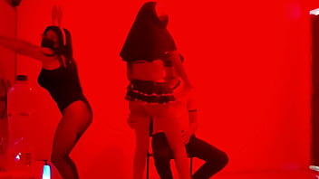 A scruffy man invites us to an exclusive catwalk to perform a sexy dance in erotic lingerie