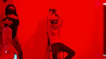 A scruffy man invites us to an exclusive catwalk to perform a sexy dance in erotic lingerie