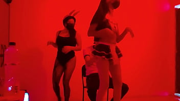 A scruffy man invites us to an exclusive catwalk to perform a sexy dance in erotic lingerie