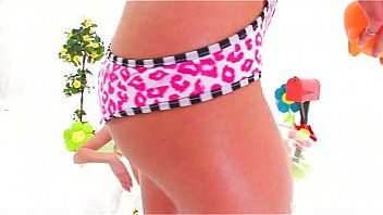 Samantha saint fucks victoria white