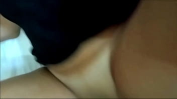 O cara destruiu o cu da minha mulher e a safada ainda gostou