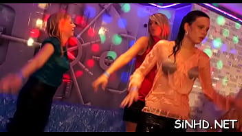 Excessive satisfying of hot dicks and wild beavers