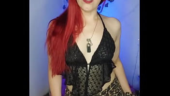 Tu esposa es la secretaria puta del jefe y ahora que cornudo