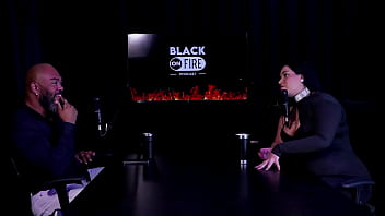 Safada faz stripper most os peitos depois de falar que quer sentar no pau do pitoco nunca fez dp e aprendeu a dar o cu com a ky sex pri melancia watch sheer red