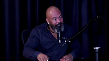 Safada faz stripper most os peitos depois de falar que quer sentar no pau do pitoco nunca fez dp e aprendeu a dar o cu com a ky sex pri melancia watch sheer red