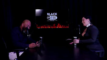 Safada faz stripper most os peitos depois de falar que quer sentar no pau do pitoco nunca fez dp e aprendeu a dar o cu com a ky sex pri melancia watch sheer red