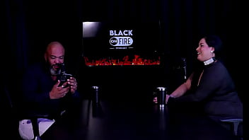 Safada faz stripper most os peitos depois de falar que quer sentar no pau do pitoco nunca fez dp e aprendeu a dar o cu com a ky sex pri melancia watch sheer red