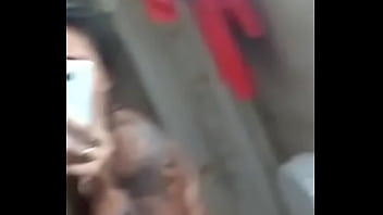 Muy trola y le gusta cojer en grupo