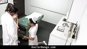 Nurse makes the patient a devious offer doctorbangs