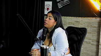 Tentaram dar uma de malandro começou por dinheiro ficou nervosa com o primeiro cliente foi abandonada no hotel e já brigou com clientes marcelly melo sheer red