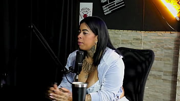 Tentaram dar uma de malandro começou por dinheiro ficou nervosa com o primeiro cliente foi abandonada no hotel e já brigou com clientes marcelly melo sheer red