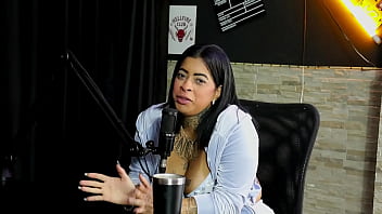 Tentaram dar uma de malandro começou por dinheiro ficou nervosa com o primeiro cliente foi abandonada no hotel e já brigou com clientes marcelly melo sheer red